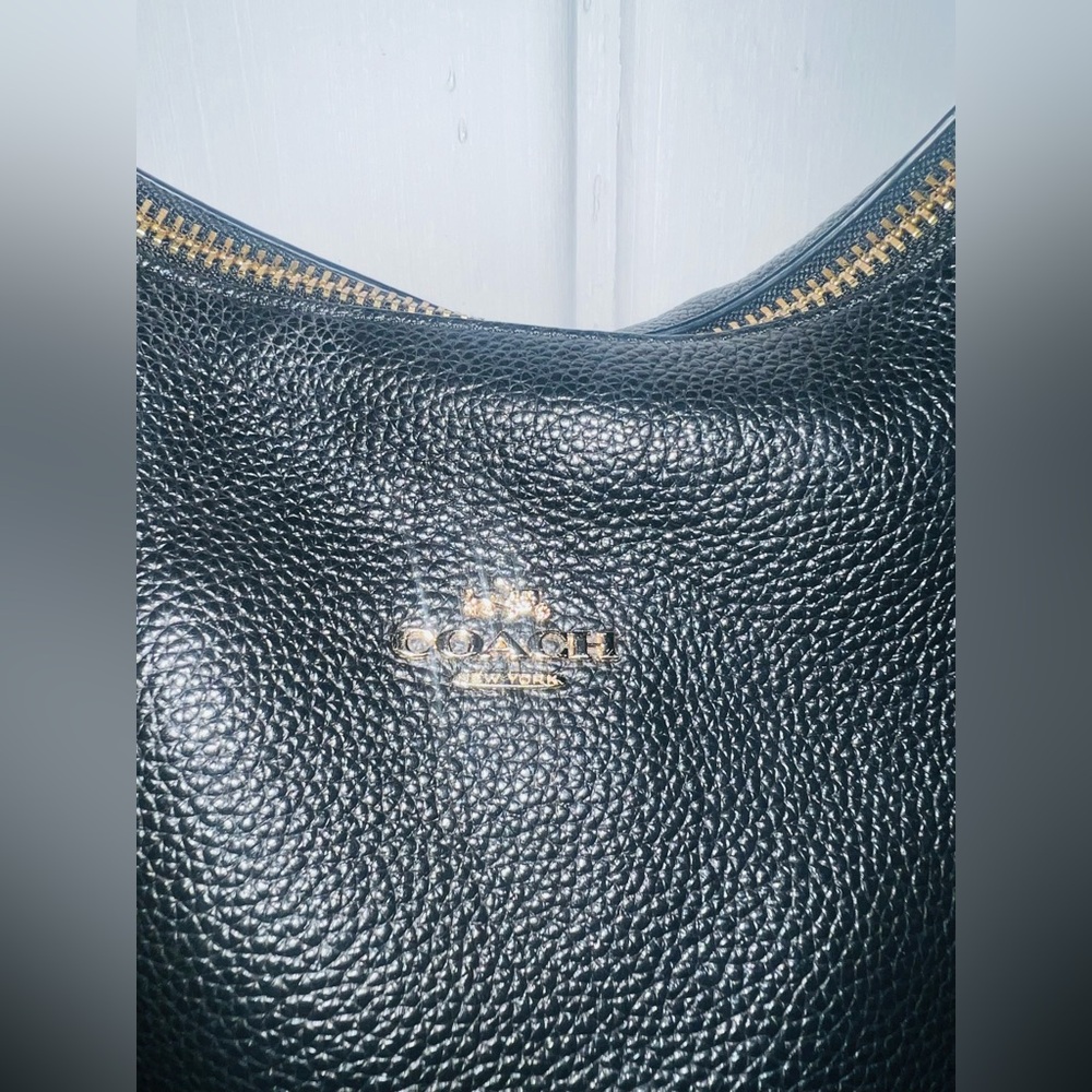 Coach Harley Hobo bag, black pebbled leather EUC - Picture 3 of 7